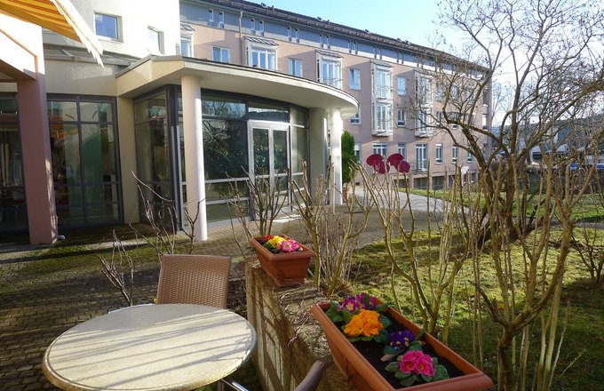 Cafeteria-Terrasse des Haus am Weinberg