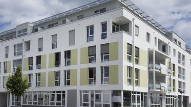 Gebäude des Wohn- und Pflegezentrums Flugfeld von außen